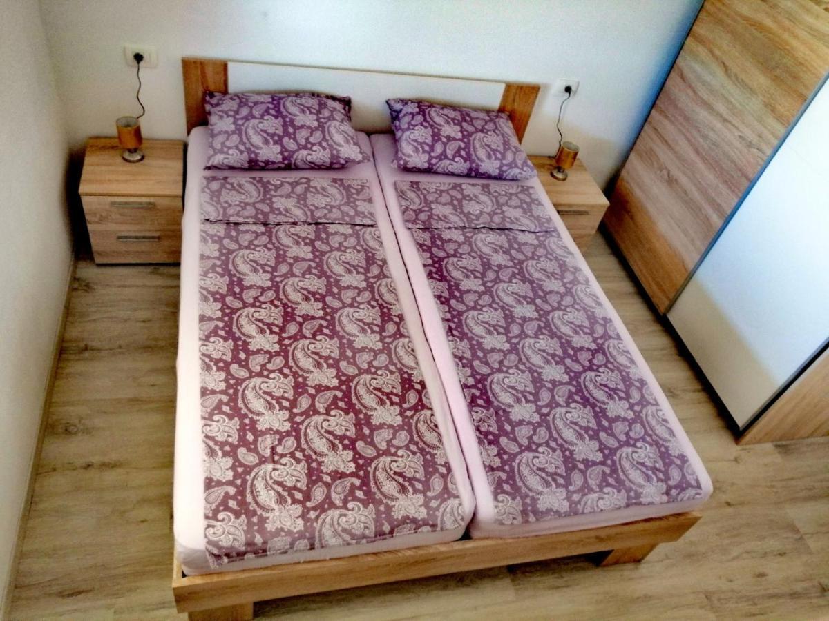 7 Palmi Novigrad Apartment